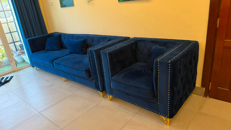OMR 150,  Sofa 4 + 4 + 1 Seater photo 3
