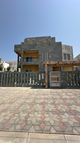 OMR 370000/year,  6 BR,  Luxurious Villa For Sale In Al Ansab