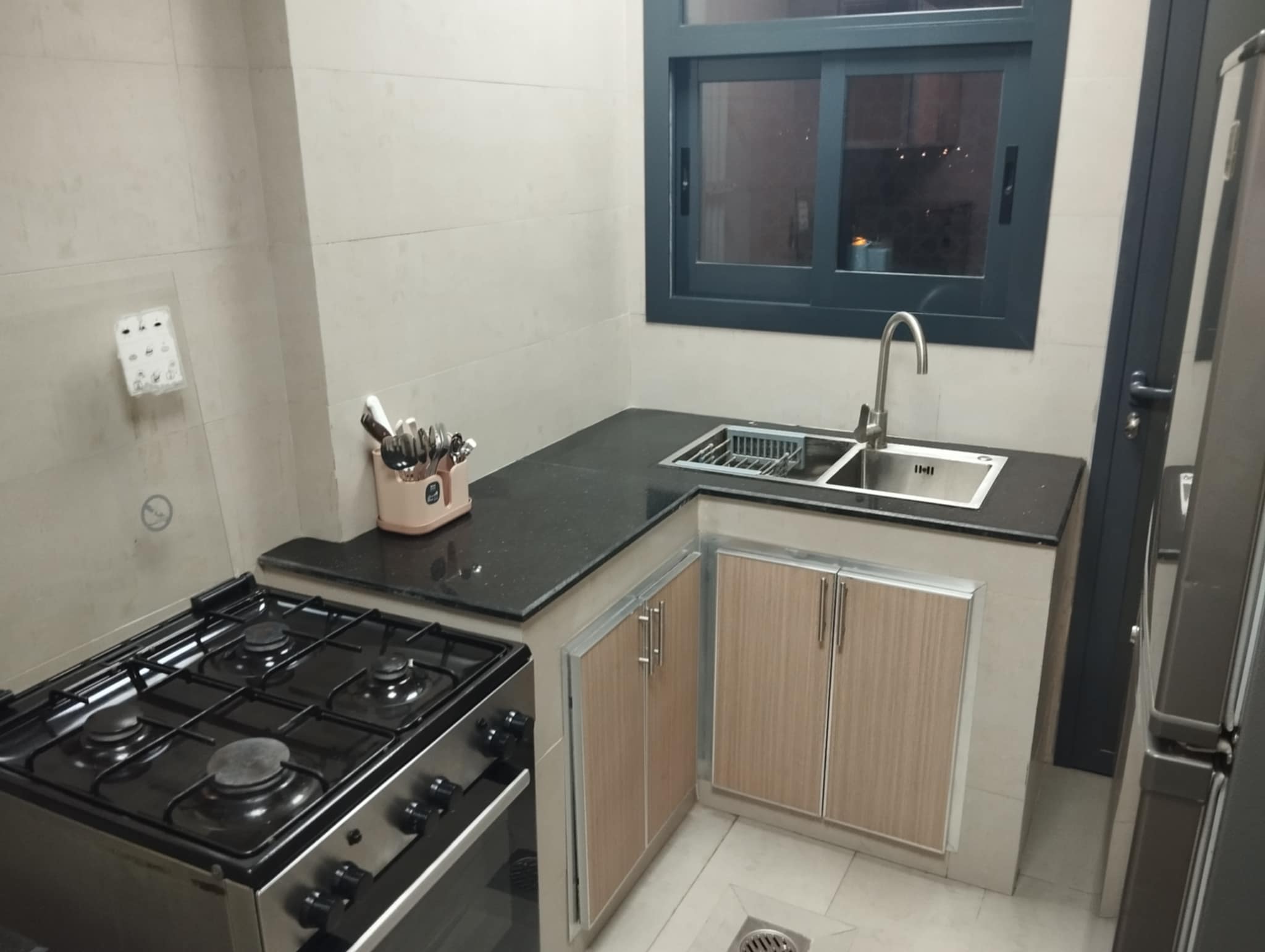 Fresh full furnished apartment for rent photo 4
