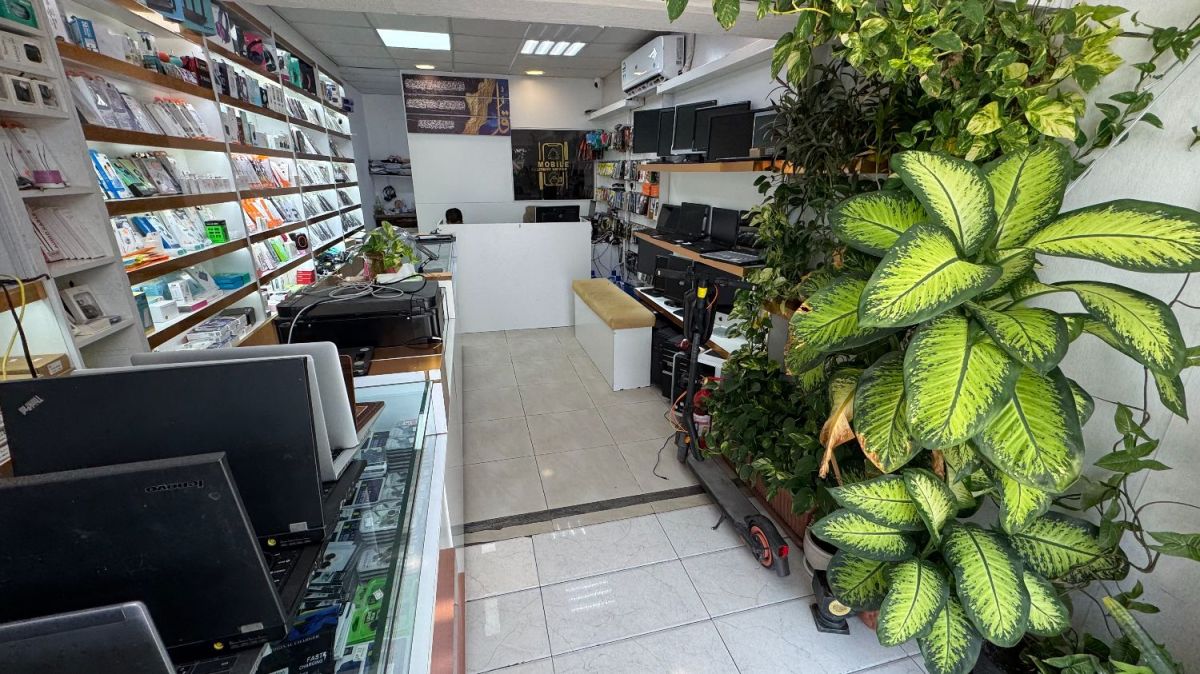 Established Computer & Mobile Repair Shop for Sale – Prime Location in Muscat (10+ Years History photo 4