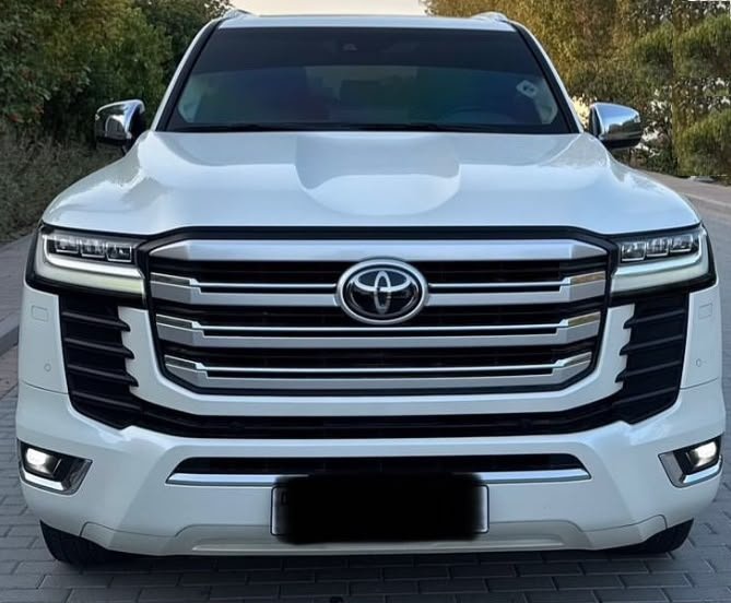 Toyota Land Cruiser VXR 2023 photo 1